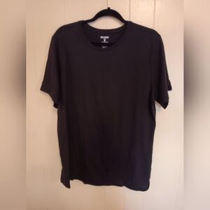 Black womans True Classic long crew tee